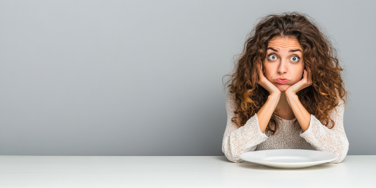 Perché non riesco a perdere peso anche se mangio poco: soluzioni