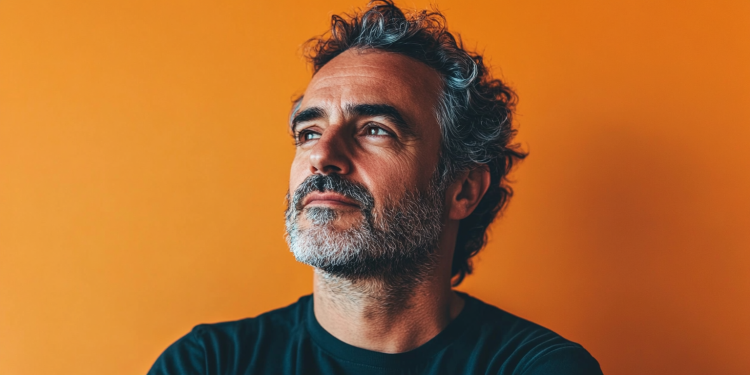 Testosterone e invecchiamento: benefici, rischi e soluzioni