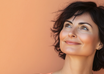 Cause delle rughe precoci: scopri i fattori e come prevenirle