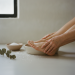 auto-piedi-in-estate-come-prendersene-cura-quando-fa-caldo-1787796320387.png
